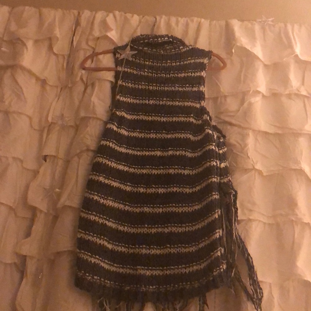 Free People - Picture 2 of 5